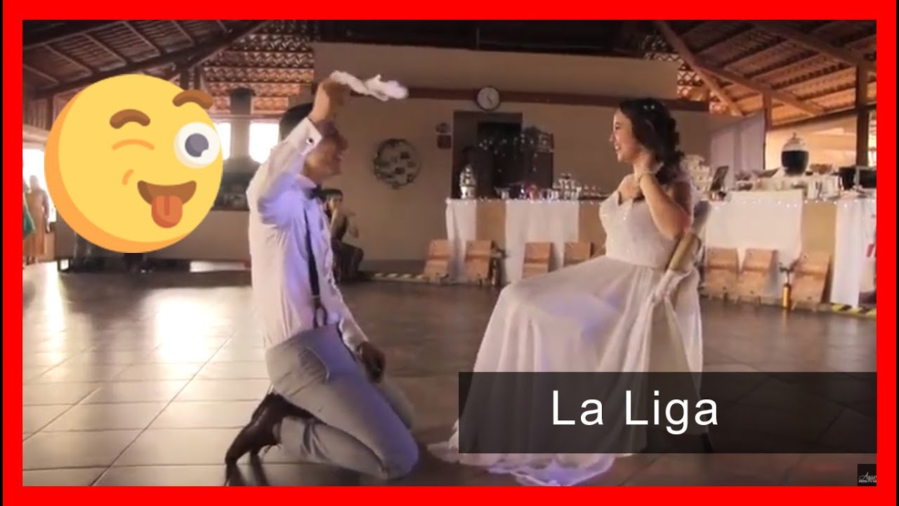 a quién se le da la liga en una boda