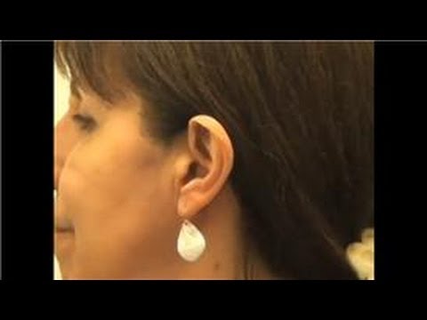 como limpiar los agujeros de los pendientes